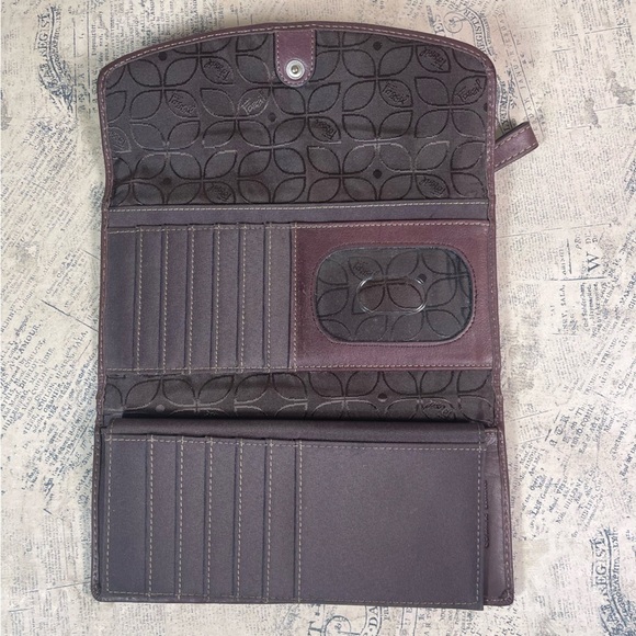 Fossil Brown Leather Trifold Wallet with Check Book - Picture 8 of 12